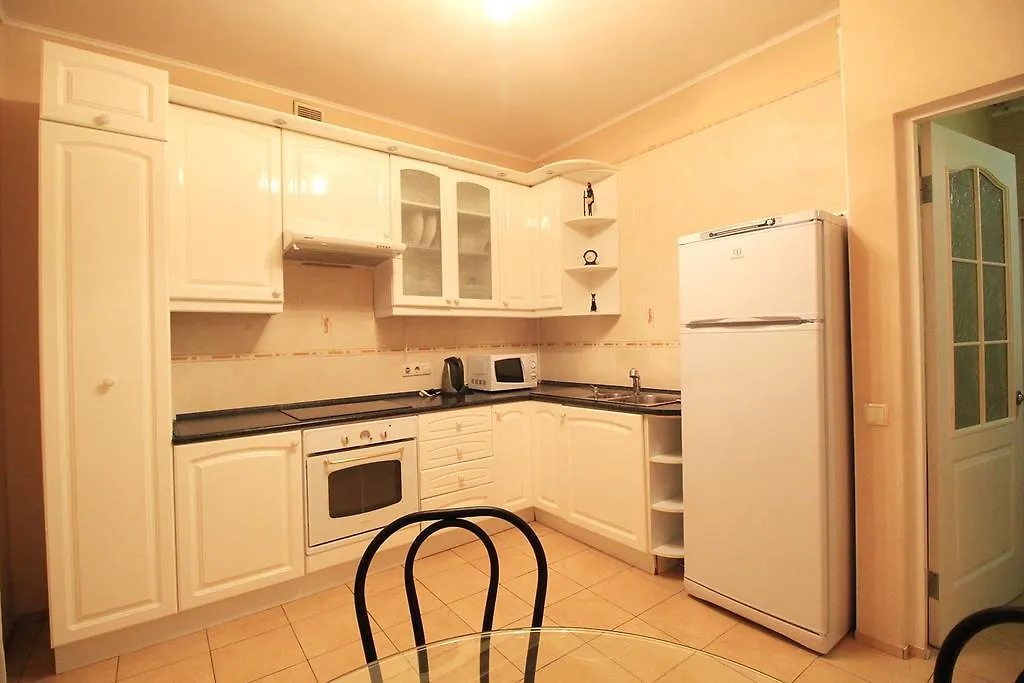Apartment Poznyaky-Bazhana Kiev