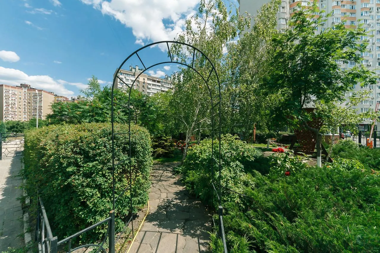 Apartment Poznyaky-Bazhana Kiev
