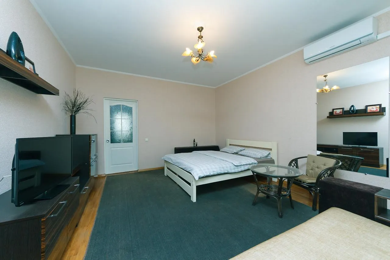 Apartment Poznyaky-Bazhana Kiev Oekraïne