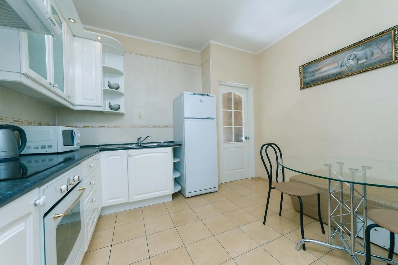 Apartment Poznyaky-Bazhana Kiev